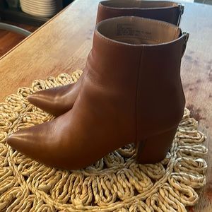 Steven Madden pointy brown boots size 8.5